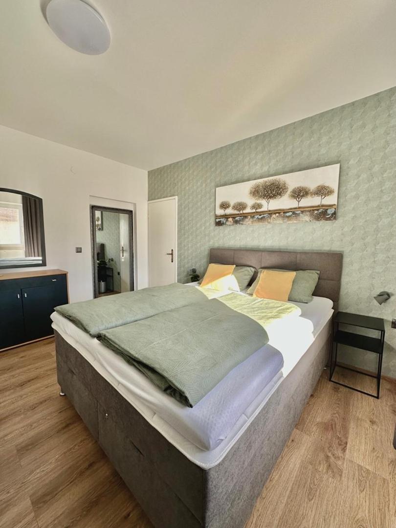 Charming Apartments Dodo Krk Town Bagian luar foto