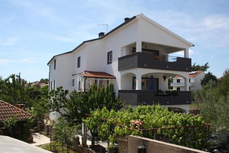 Charming Apartments Dodo Krk Town Bagian luar foto