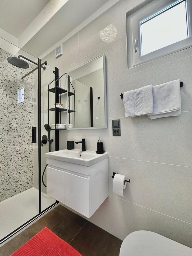 Charming Apartments Dodo Krk Town Bagian luar foto