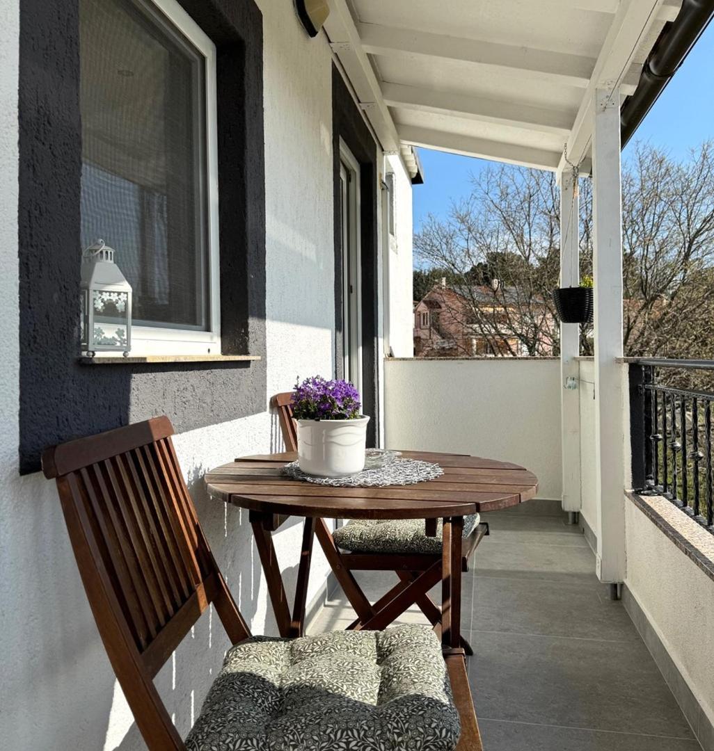 Charming Apartments Dodo Krk Town Bagian luar foto