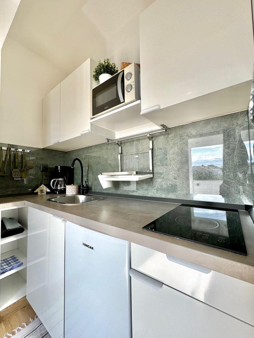 Charming Apartments Dodo Krk Town Bagian luar foto