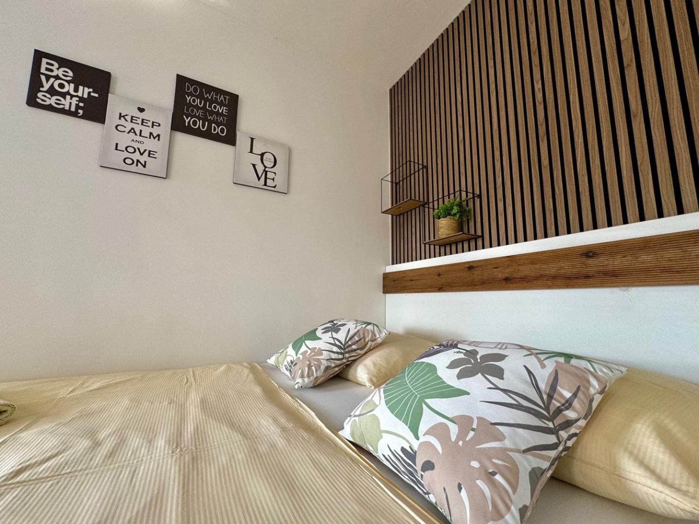 Charming Apartments Dodo Krk Town Bagian luar foto